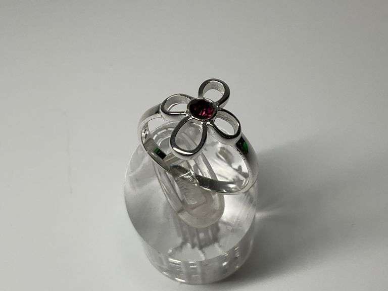 Sterling Silver Flower Design Ring with Center Stone... Size 9 image