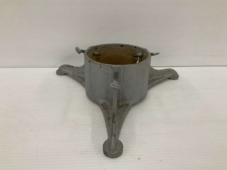 Vintage Roloff Mfg. Corp. Cast Iron Christmas Tree Stand - Kaukauna, Wis. image