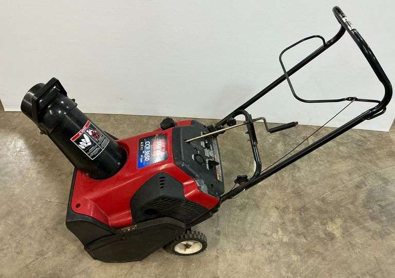 Toro 6.5 HP Snowblower, works image