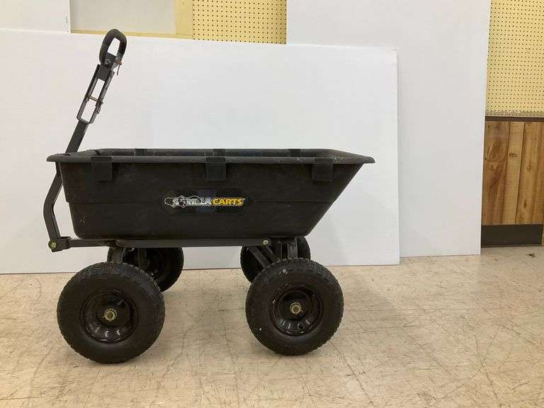 Gorilla Carts Heavy-Duty Poly Yard Cart image