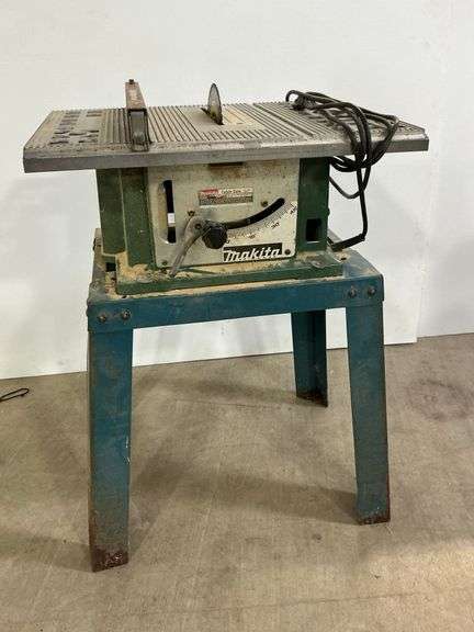 Makita 2708 Table Saw, No Power Switch image
