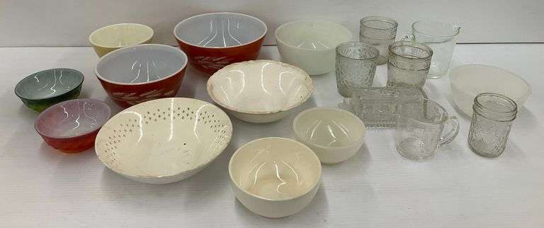 Kitchenware: Pyrex Bowls, Measuring Cups, and Other Items image