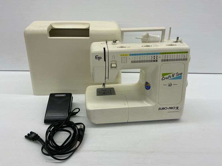 Euro-Pro Craft N' Sew Model 7500 Sewing Machine... works image