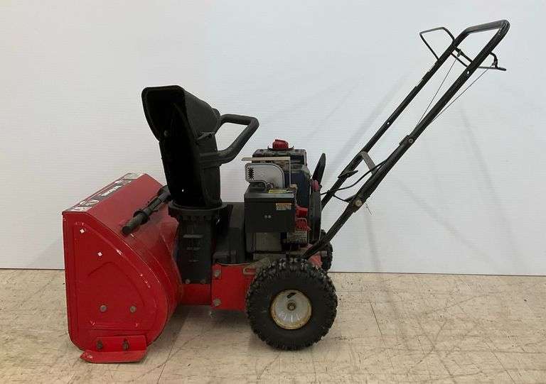 Yard Machines MTD Snow King Snow Thrower 5.5HP... works image
