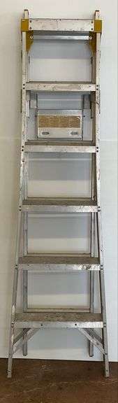 Werner Saf-T-Master 6 ft. Commercial Type II Aluminum Stepladder image