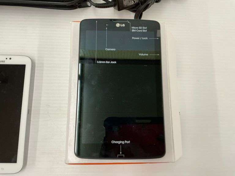 LG G Pad 7.0 LTE Tablet in Box- LG-V410 GSM N... powers on image