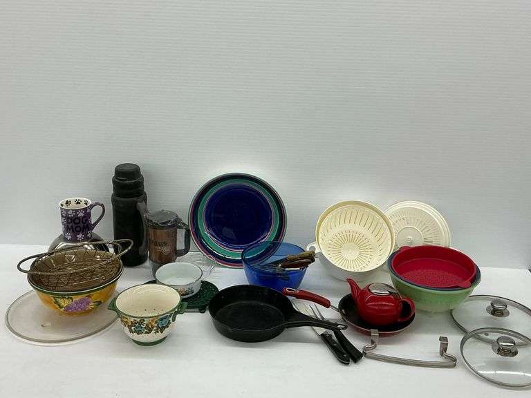 Cookware, Bowls, Utensils, and Kitchenware image