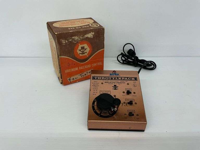 MRC Throttle Pack Model 501 HO Scale Train Transformer with Box image