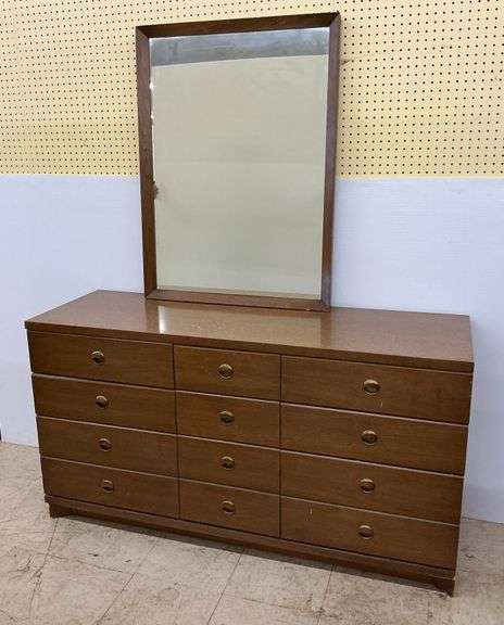 Bassett Furniture Dresser with Mirror...see description image