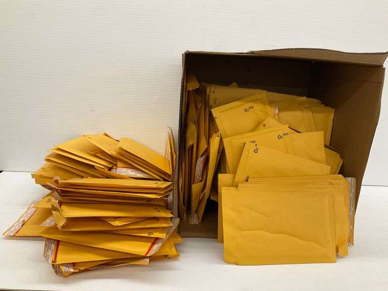 Lot of #0 Size Bubble Mailers image
