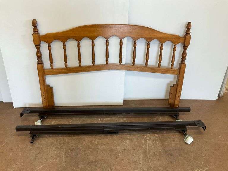 Wooden Full/Queen Size Headboard, Frame and Hardware image