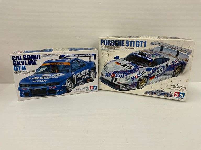 Tamiya 1/24 Calsonic Skyline GTR & Porsche 911 GT1 Model Kits image