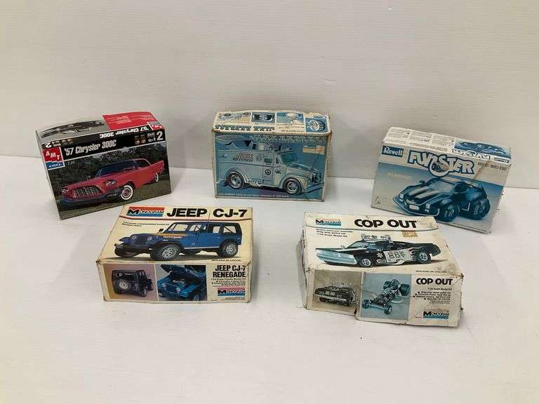 Lot of 5 Car Model Kits - '57 Chrysler 300C, Jeep CJ-7, Jinx Express & More image