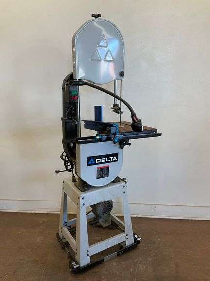 Delta Band Saw Model 28-276, works image