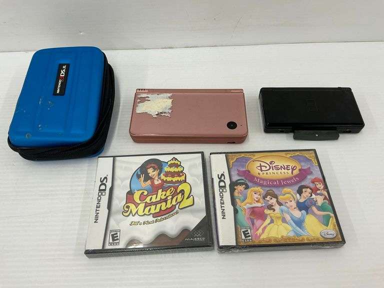 Nintendo DS Lite, DS XL, and Game Lot, no chargers image