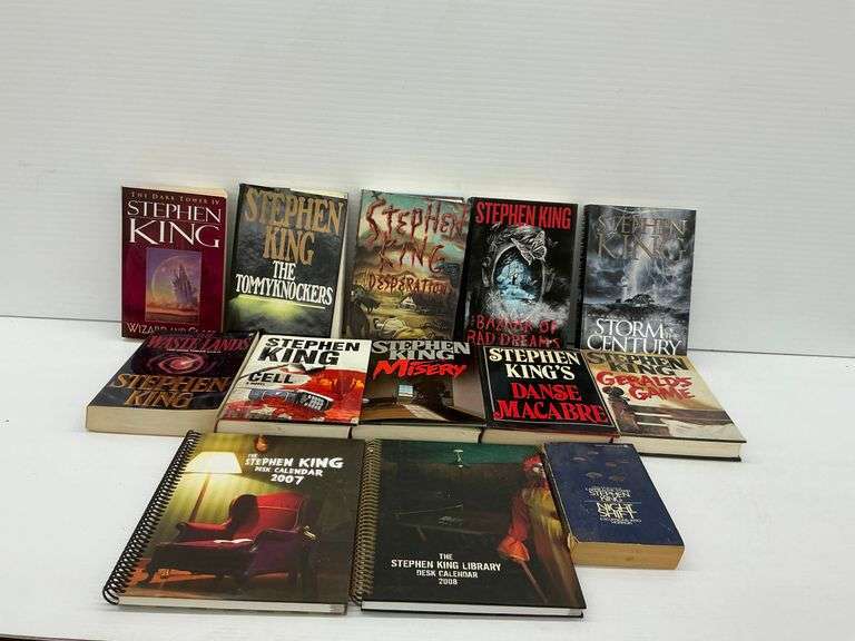 Stephen King Book and Calendar Lot image