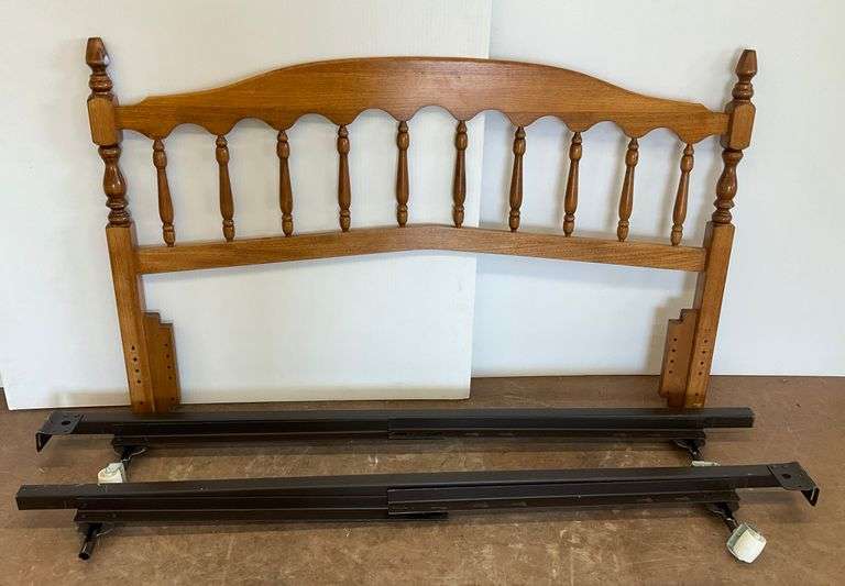 Wooden Full/Queen Size Headboard, Frame and Hardware image