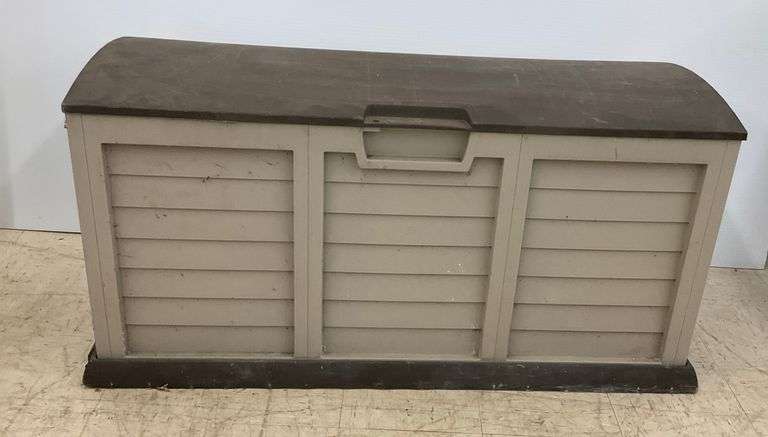 Outdoor Resin Deck Box...see description and photos image