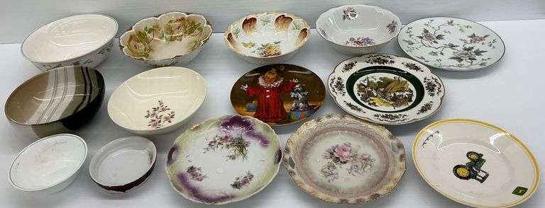 Bowls and Plates -  Corelle, Home Trends, Acme image