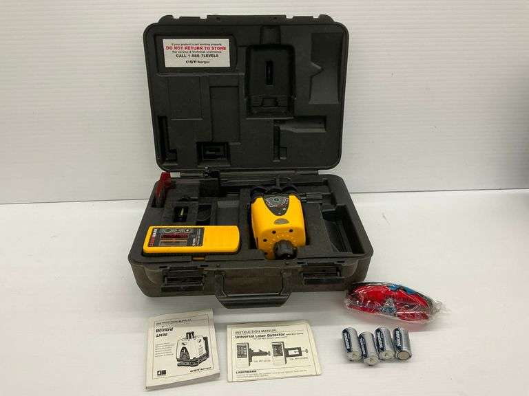 Wizard Laser Level with LaserMark Universal Laser Detector & Accessories image