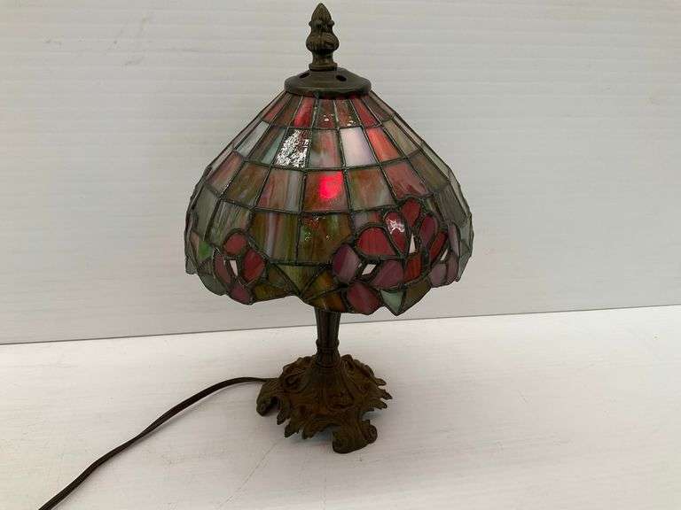 Stained Glass Table Lamp with Metal Base, works image