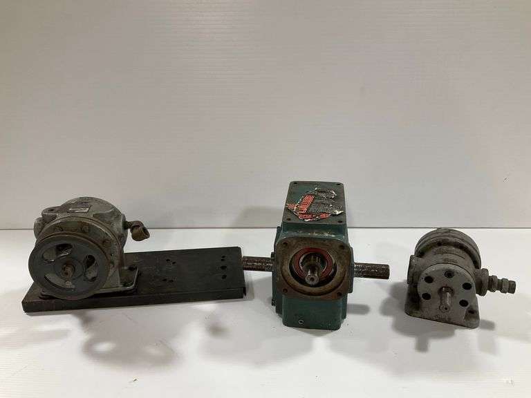 Selection of Tigear Speed Reducer and Gast Pumps image