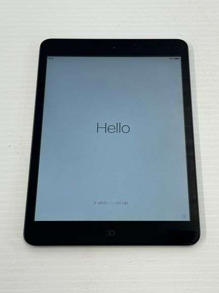 Apple iPad A1432 - Black...powers on image