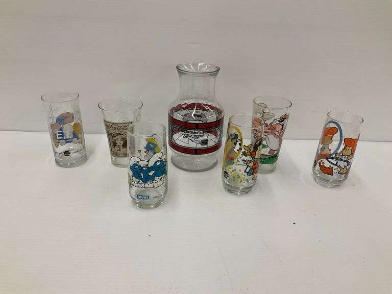Mixed Lot of Graphic Glasses - E.T., Flintstones, Smurfs, Godfather's Pizza - Coca Cola image