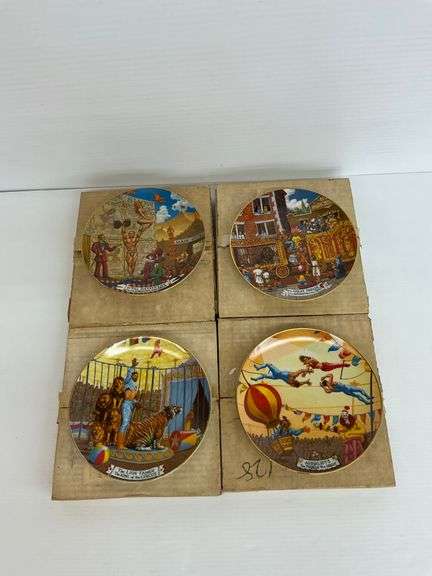 Ringling Bros. and Barnum & Bailey Circus Plates... Set of Four image