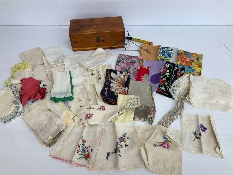 Embroidered Hankerchiefs with Wisconsin Dells Cedar Box w/Key 4 x 10 x 5 in. image