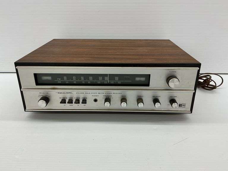 Vintage Realistic STA-65B Solid State AM/FM Stereo Receiver... powers on image