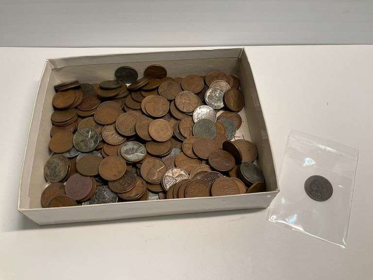 Mixed Lot of One Cent Coins, Including Wheat Pennies and a 1902 Indian Head Penny image