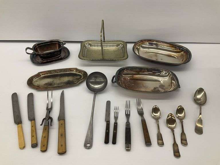 Mixed Lot of Silverplated and Other Serving Pieces - Reed & Barton, Sasaki, and Other Makers image