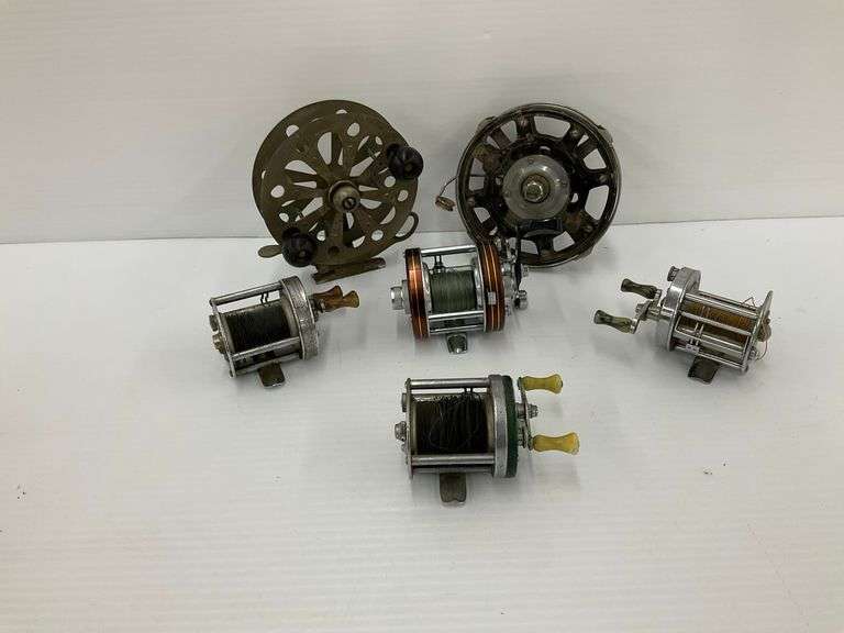 Lot of 6 Assorted Vintage Fishing Reels - Pflueger, Shakespeare, Heddon & More image