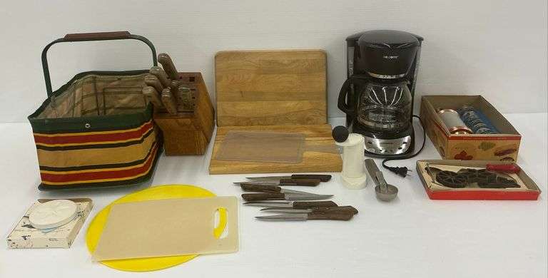 Kitchenware Lot with Knife Set, Coffee Maker (powers on), and Some Vintage Items image