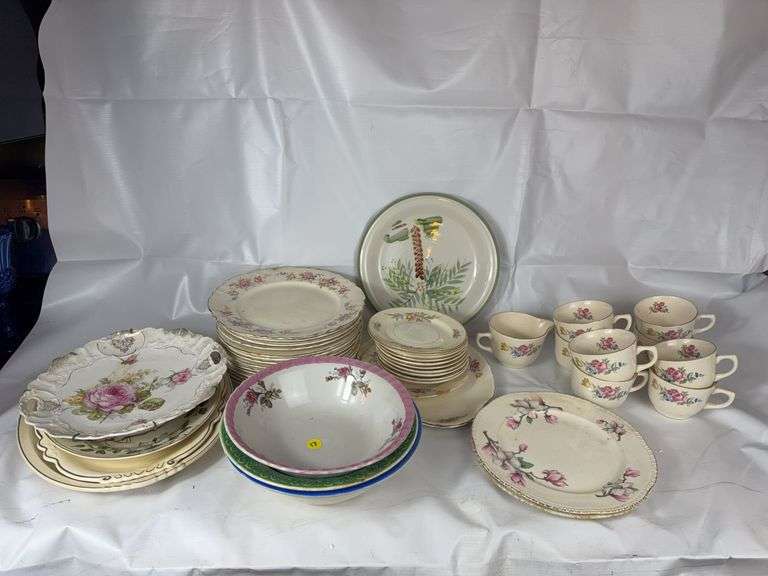 Floral dishware