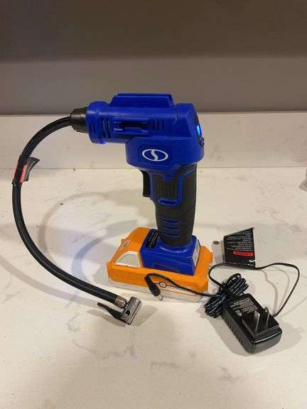 Battery operated air pump image