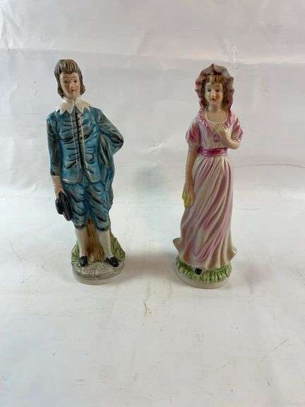 Pinky and Blue Boy figurines image