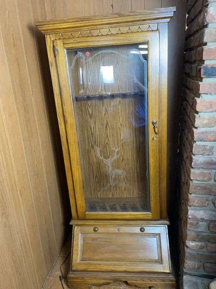 Oak gun cabinet image