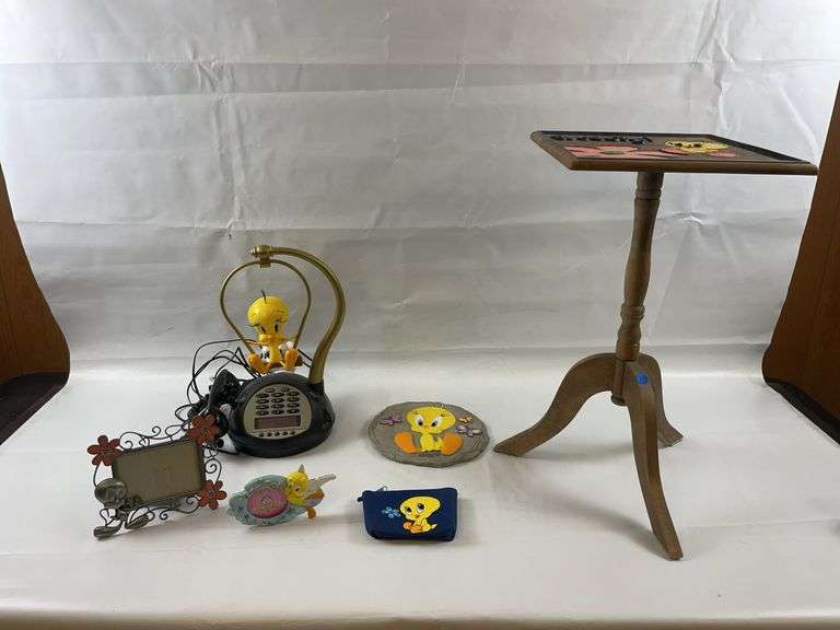 Tweety Bird lot image