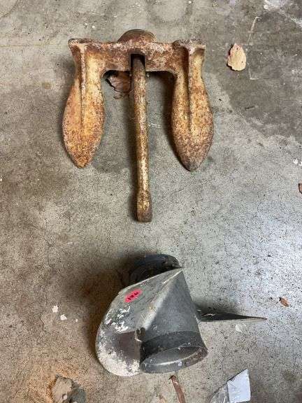 Boat anchor and propeller image