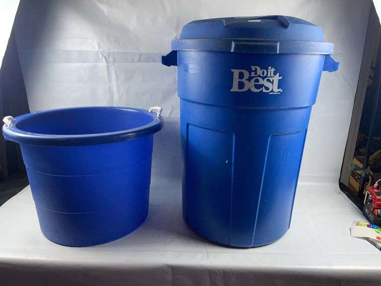 Trash can and tub image