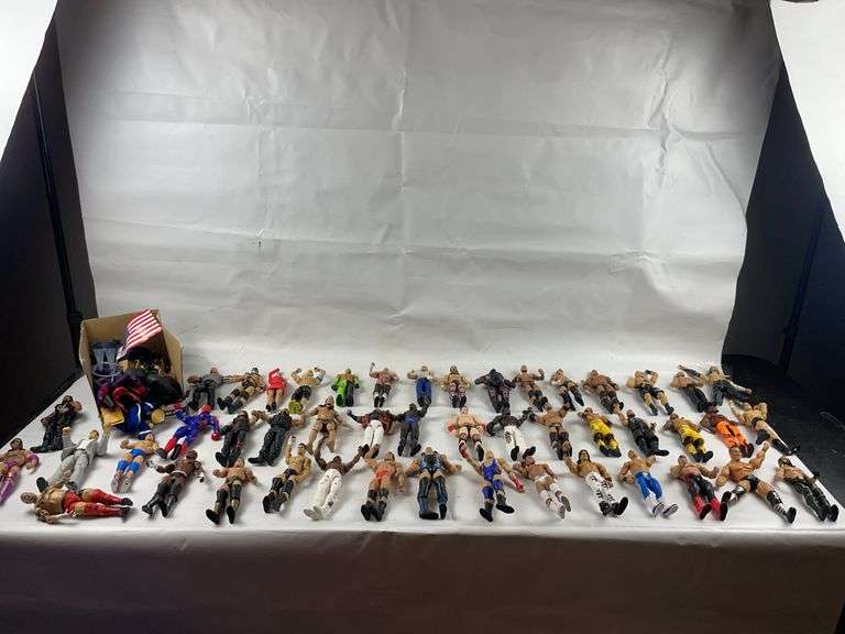 Wrestling figurines image