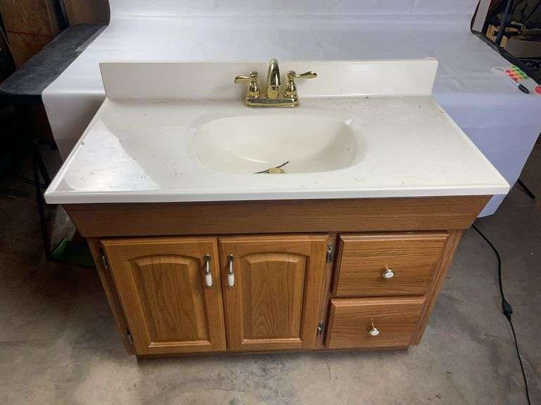 Bathroom vanity image