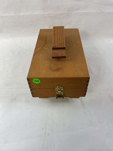 Old shoe shining box and contents image