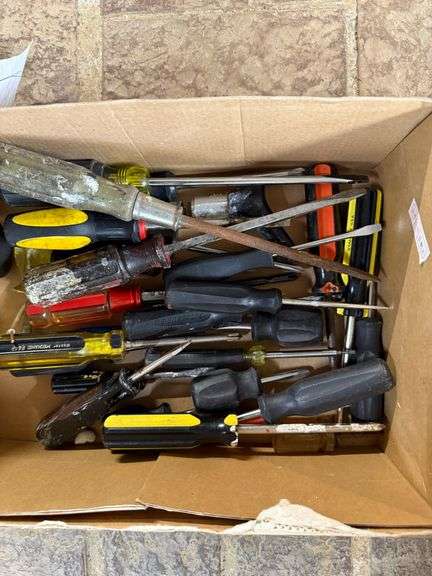 Screw drivers