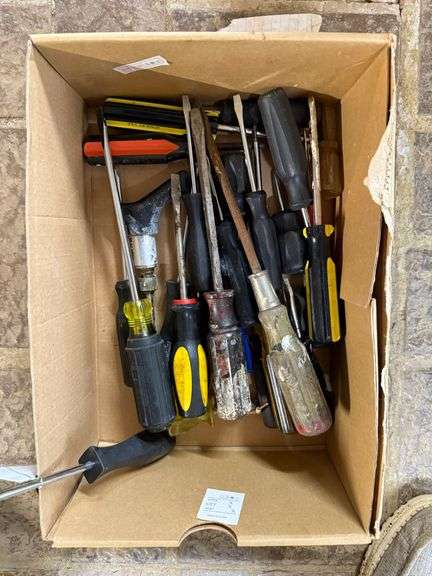 Screw drivers