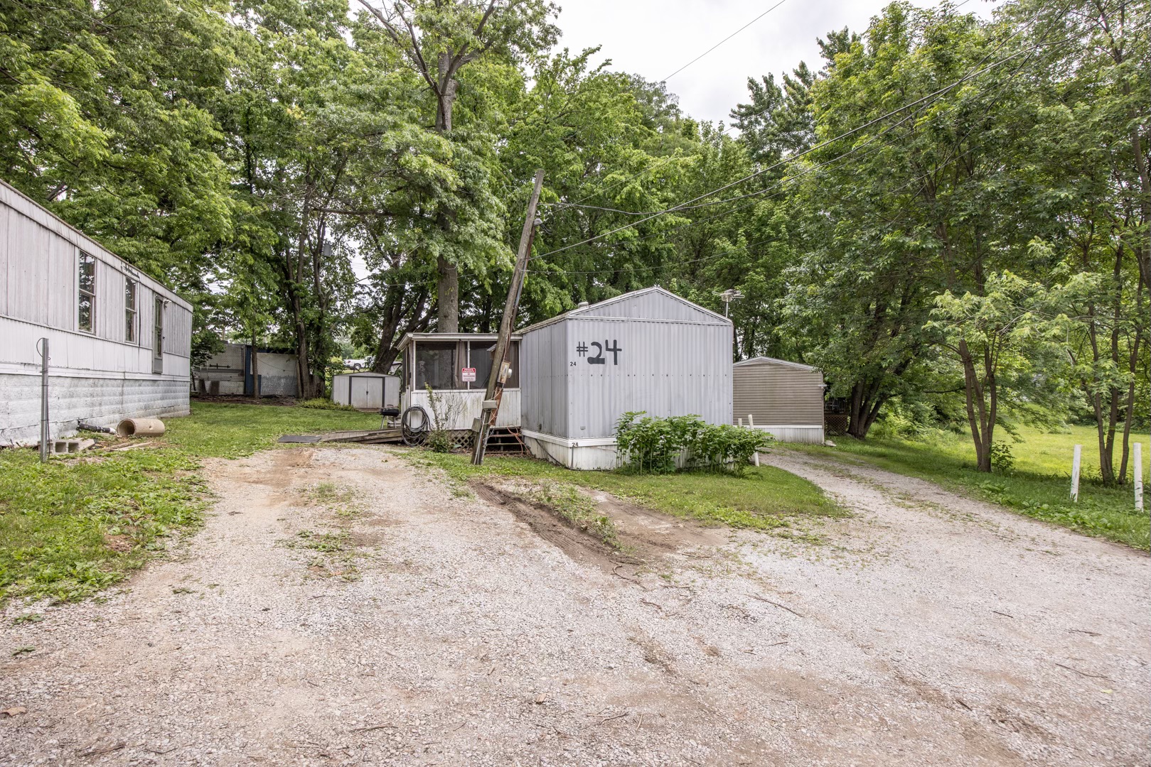 Lot image 16