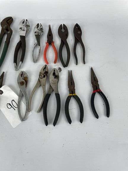 Pliers