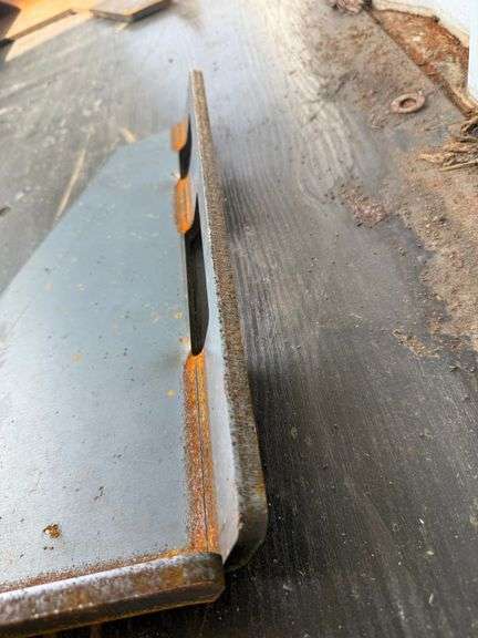 3/8” universal Quick Attach Cut Out mount plate